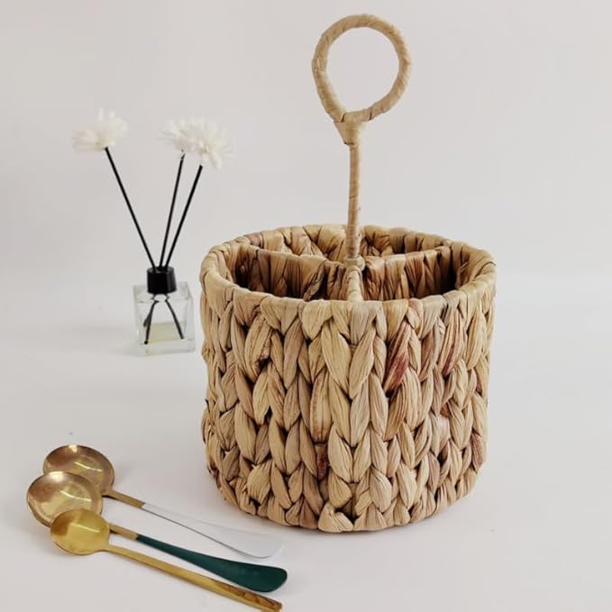 Handwoven Water Hyacinth Wicker Storage Baskets Round with Handle for Knife and Fork,Wood,17 * 17 * 13cm