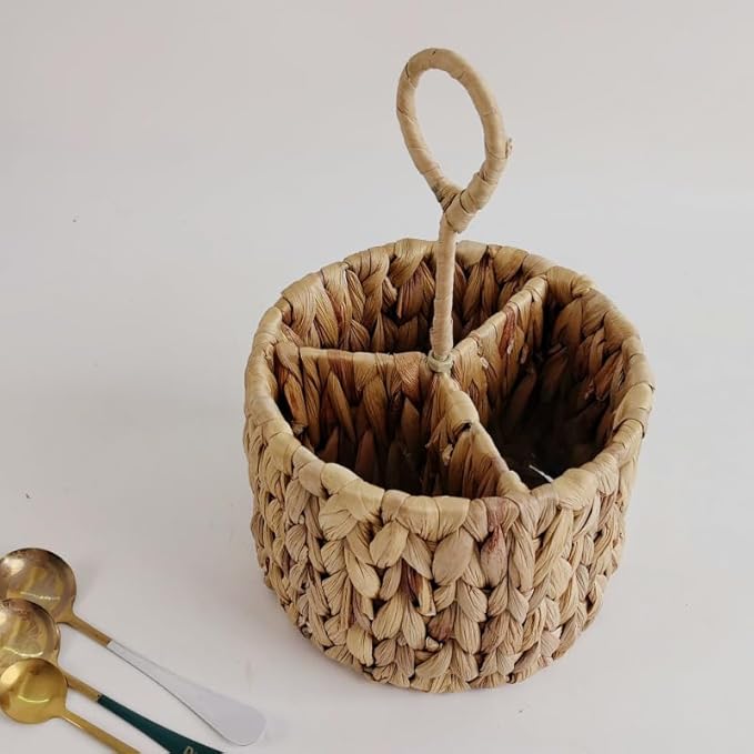 Handwoven Water Hyacinth Wicker Storage Baskets Round with Handle for Knife and Fork,Wood,17 * 17 * 13cm