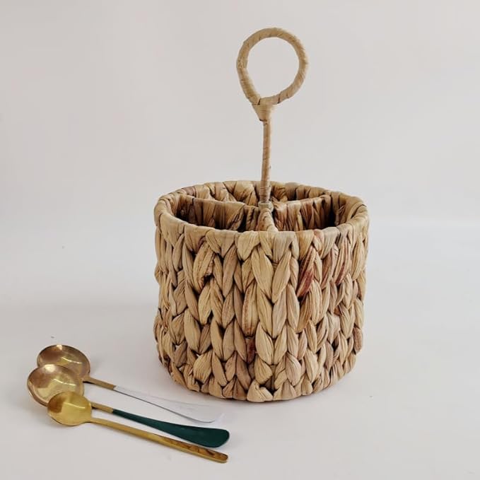 Handwoven Water Hyacinth Wicker Storage Baskets Round with Handle for Knife and Fork,Wood,17 * 17 * 13cm