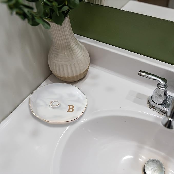 VINCOMIC Initials Ring Dish Jewery Tray with Personalized B-Monogrammed Gifts Wedding Engagement for Women Friends sister,Ceramic White