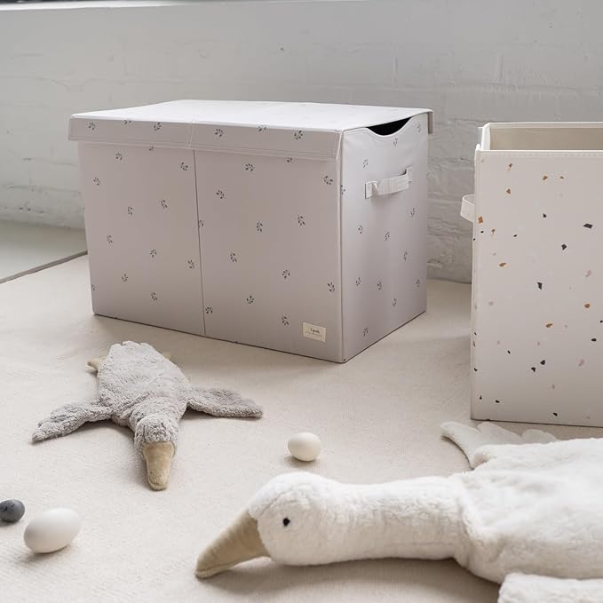 3 Sprouts Recycled Fabric Toy Chest Storage Box - Extra Large Toy Storage Box, Sturdy Toy Bins - Kids Organizer for Bedroom - Toybox Basket with Lid for Kids, Toddlers, Boys, Girls - Blueberry Taupe