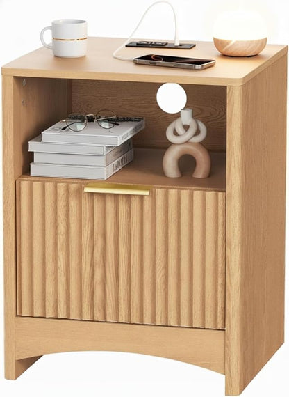 Pipishell Nightstand with Charging Station, Fluted Bedside Table with Storage & Drawer, Modern End Tables with USB & AC Outlets, Small Wood Night Stand for Bedroom, Light Oak