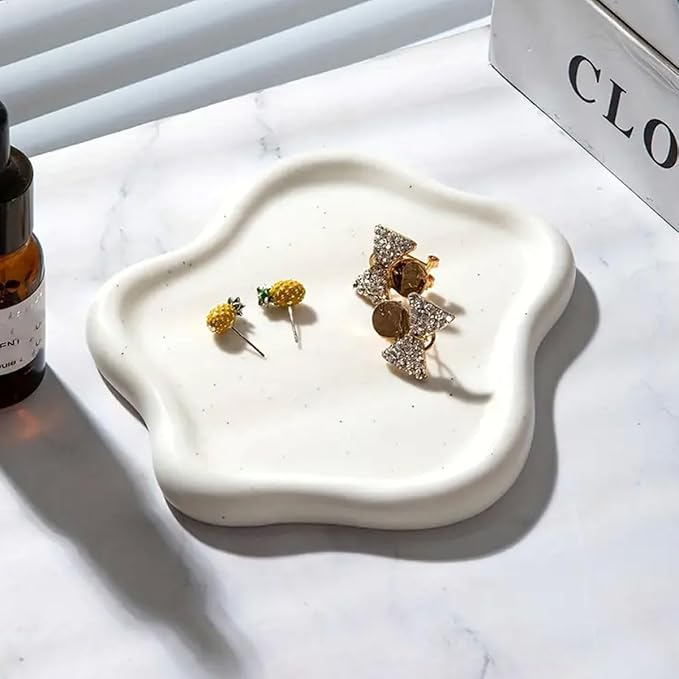 Owlcatcok Room Decor Jewelry Tray, ring holder, Cloud Trinket Dish, Cloud Jewelry Tray, Ceramic Earring Necklace Dish Christmas Mothers Day Valentines for Women, Home Decor small jewelry dish ﻿ ﻿
