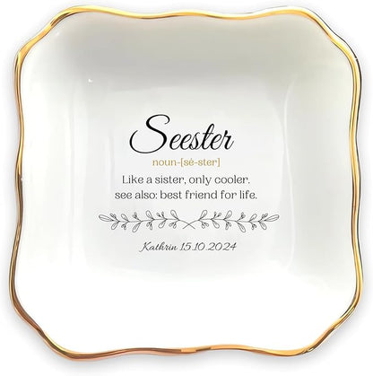 HatafaFurni Personalized Ring Dish Holder for Sister from Sister, Seester Noun Jewelry Dish for Wedding Christmas Birthday Gift, Customized Ceramic Trinket Tray for Bonus Sister, Funny Saying Gifts