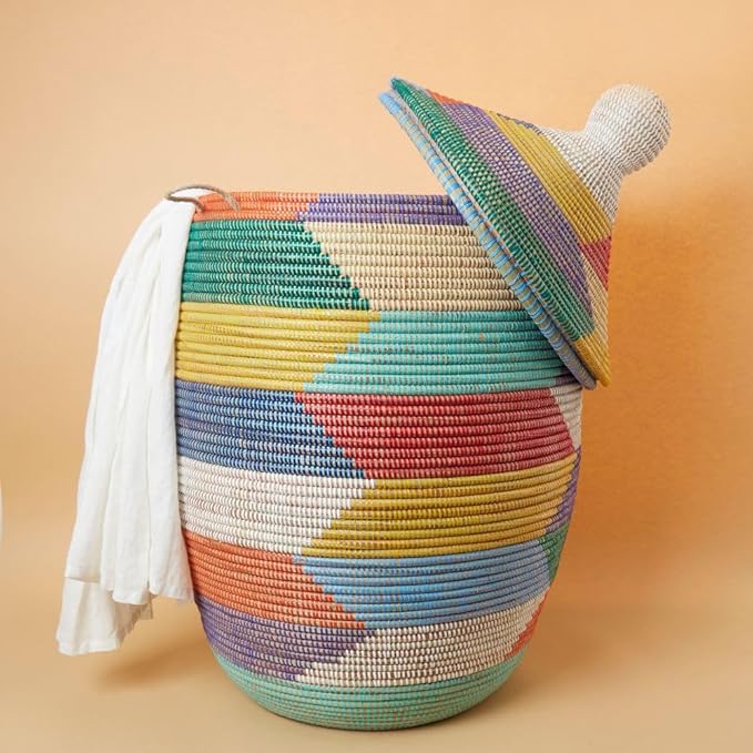Extra Large Decorative Wicker Storage Basket with Lid, Laundry Hamper, Blanket Storage, Toys Bin, Clothes Holder, Boho Style, 20" Wide, 26" Tall (Colorful)