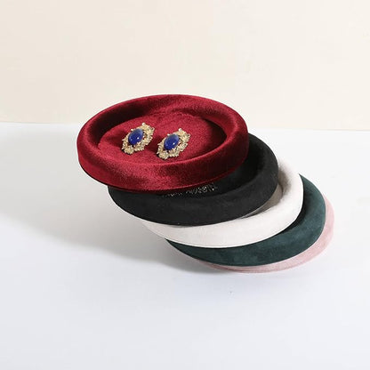 GemeShou Round Jewelry Organizer Plate, Top Microfiber Velvet Jewelry Display Tray, Empty Jewelry Showcase Tray for Necklaces, Bracelets, Rings, Earrings (Red-Small, 5.9 x 5.9 in)