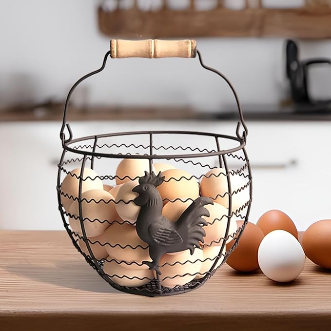 Wire Egg Basket for Gathering Fresh Eggs Collecting Basket With Handle,Rusty Chicken Decorated Small Chicken Egg Basket Vintage Style Eggs Holder Basket Countertop for Farmhouse Kitchen Decor