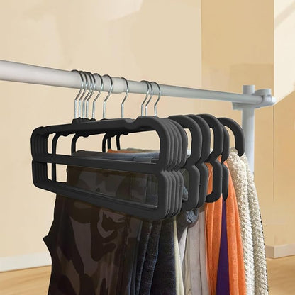VSV stoage Velvet Pants Hangers with Double Non Slip Bar - Multiple Velvet Hangers for Closet - Thin Space Saving Clothes Hanger - 360° Swivel Felt Trouser Hanger Perchas Terciopelo 10 Pack (Black)