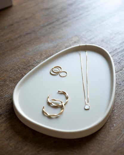 MONEST Avocado Jewelry Tray (Off-White), Ring & Trinket Tray, Nightstand Tray