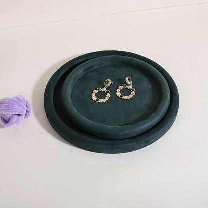 GemeShou Round Jewelry Organizer Plate, Top Microfiber Velvet Jewelry Display Tray, Empty Jewelry Showcase Tray for Necklaces, Bracelets, Rings, Earrings (Green-Medium, 7.9 x 7.9 in)