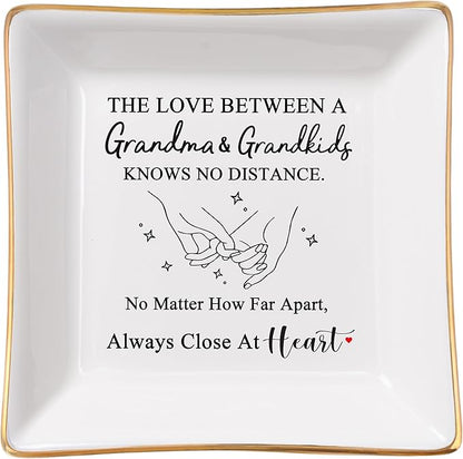 Spegiffu Grandma Gifts from Grandkids, Gifts for Grandma Jewelry Tray Dish - The Love Between A Grandma & Grandkids Knows No Distance, Grandmother Birthday Christmas for Grandma