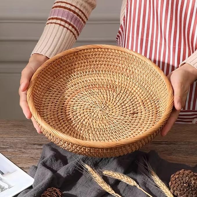 Natural Hand-Woven Rotundish Fruit Basket Wicker Food Tray Woven Storage Rack Vegetable Basket Picnic Tray Organizer (1, S)
