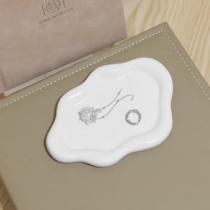 Lynagert Cloud Trinket Dish, Chubby Jewelry Tray, Ceramic Jewelry Ring Trinket Dish for Rings Earrings Necklace Organizer, Mother's Day Thanksgiving Christmas Birthday Bridesmaid Gifts (White)