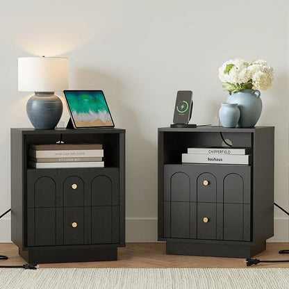 FORTUNETEC Nightstand Set of 2 with Charging Station, Mid Century Modern Nightstand with Arched Design,Minimalist End Table with Wood Grain Texture, Bedside Table for Bedroom Living Room, Black