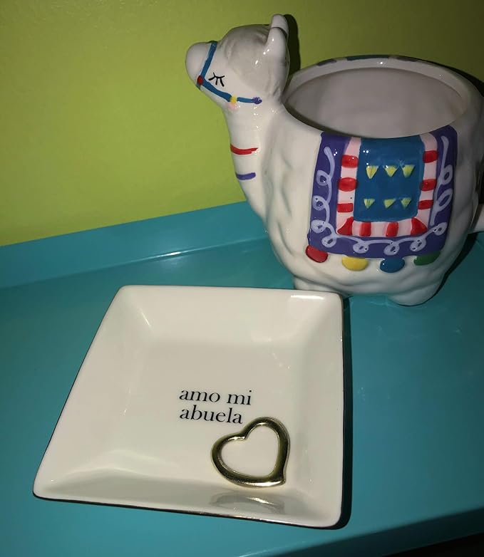 Simply Charmed Amo Mi Abuela – Fun Spanish Valentine's Day Gift for Grandmother - Ceramic Jewelry Dish or Ring Holder – Elegant Trinket Tray