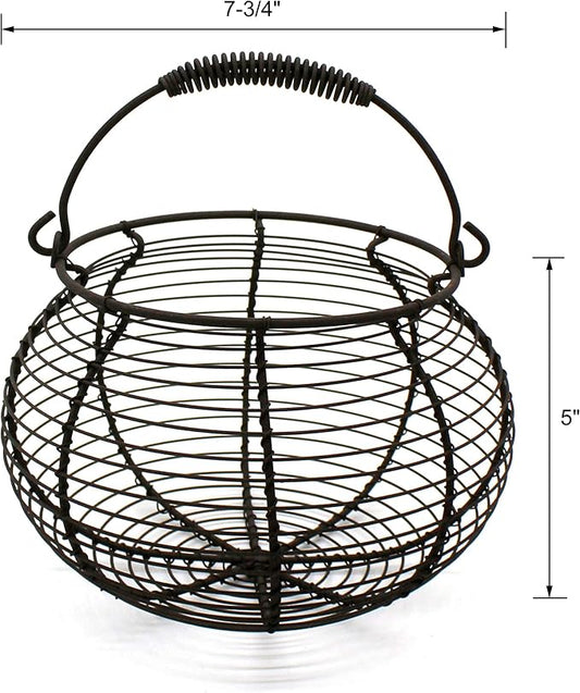 CVHOMEDECO. Rustic Wire Egg Basket with swimming Handle Primitives Vintage Gathering Basket. Rusty