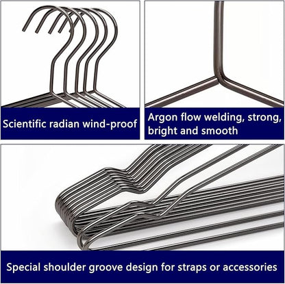 Amber Home 30 Pack 17" Strong Black Metal Wire Clothes Hangers, Heavy Duty Coat Hangers, Standard Suit Hangers for Jacket, Shirt, Dress (Black, 30)