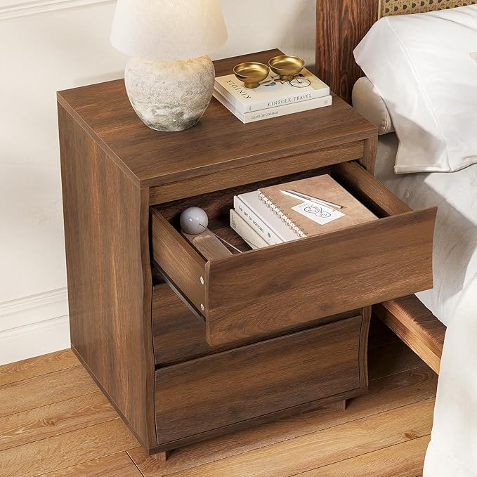 SUCSSRICH Nightstand, Night Stand with 3 Drawers, Modern Nightstand with Large Storage, Silent Slides, Wooden End Side Table, Bedside Table with 3 Drawers for Bedroom (Brown)