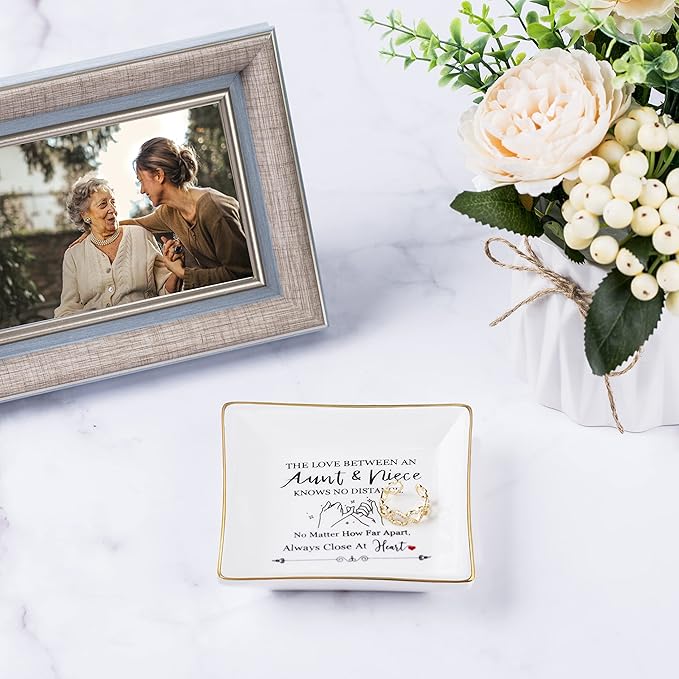 Piudee Aunt Gifts from Niece - The Love Between An Aunt Niece Knows No Distance Ring Trinket Dish Jewelry Tray, Aunt Birthday Gift Aunt and Niece Gifts for Aunts Mothers Day Christmas Valentines