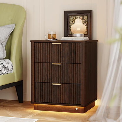 BONITURE Fluted Nightstand, Curved Night Stand with Charging Station Lighting, Wood End Table with 3 Drawers, Modern Side Table Storage Cabinet for Bedroom Office,(1, Walnut)