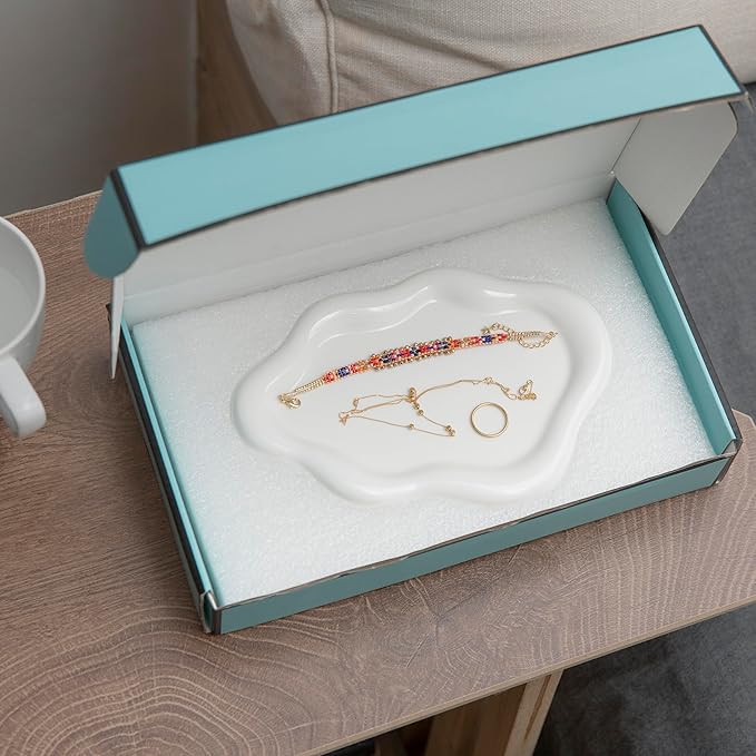 Lynagert Cloud Trinket Dish, Chubby Jewelry Tray, Ceramic Jewelry Ring Trinket Dish for Rings Earrings Necklace Organizer, Mother's Day Thanksgiving Christmas Birthday Bridesmaid Gifts (White)
