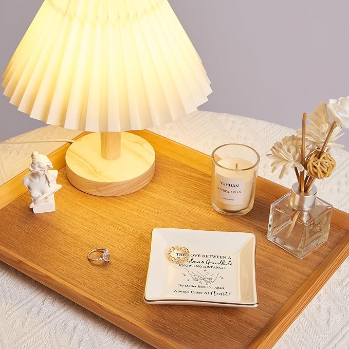 Spegiffu Grandma Gifts from Grandkids, Gifts for Grandma Jewelry Tray Dish - The Love Between A Grandma & Grandkids Knows No Distance, Grandmother Birthday Christmas for Grandma