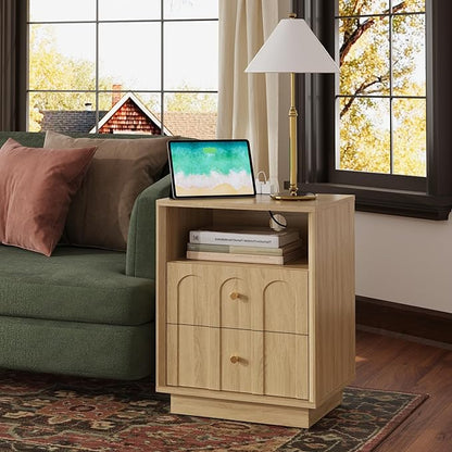 FORTUNETEC Nightstand with Charging Station, Mid Century Modern Nightstand with Arched Design, Boho End Table with Wood Grain Texture, Bedside Table for Bedroom Living Room Sofa Office, Oak