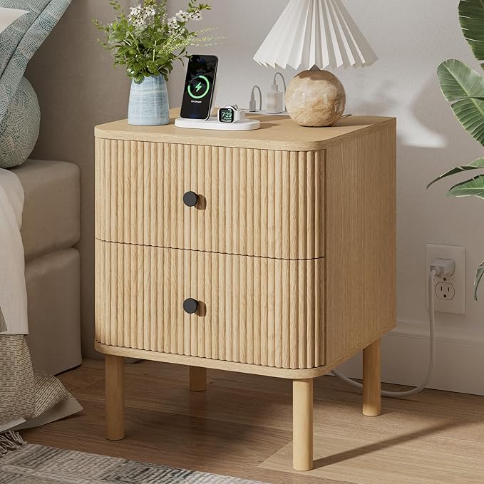 FavourLife Night Stand with Charging Station, 18" Fluted Nightstand with Rounded Corners & Solid Wood Legs, 2 Drawers End Table with Storage, Mid Century Modern Bedside Table for Bedroom, Natural Oak