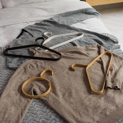 GUDEE CAKON Set of 3 Bamboo Hangers – Eco-Friendly, Strong & Durable Clothes Hangers (Natural)